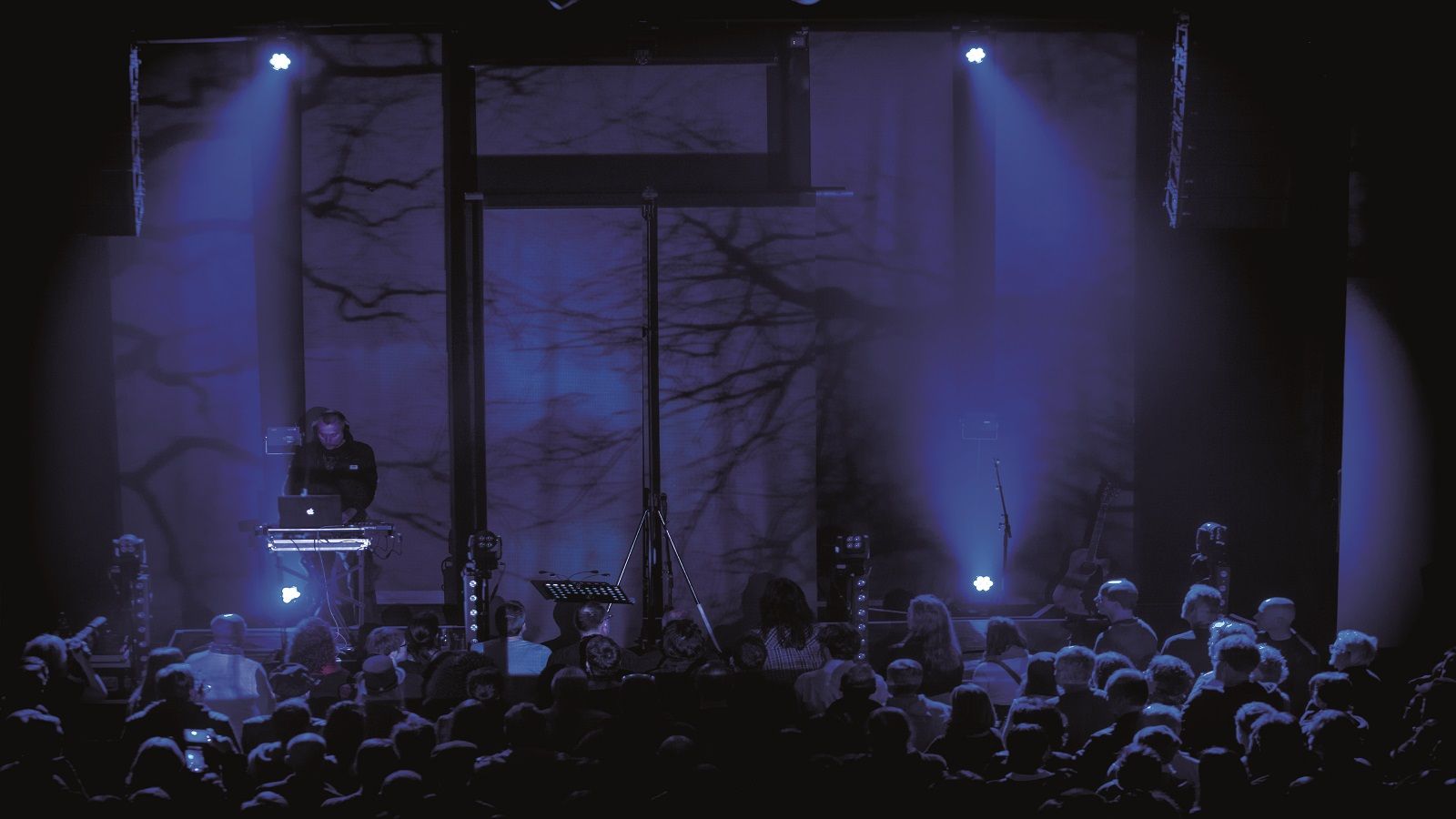 „One plug does it!“ – Anne Clark auf Tour mit impression X4 S und impression X1