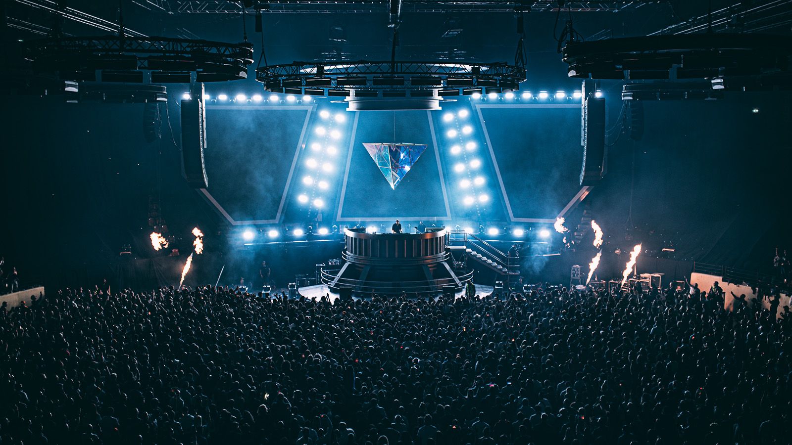 GLP captures the Moment for Rapyd’s grand EDM dance finale