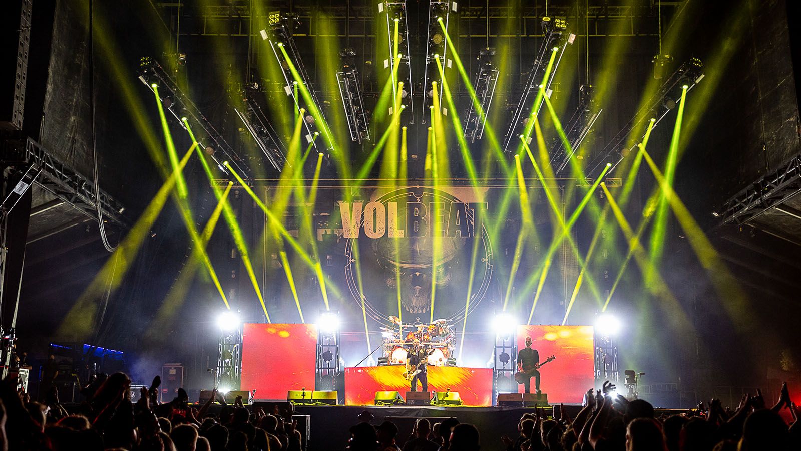 JDC1 und X4 Bars mit Niller Bjerregaard bei Volbeat-Show