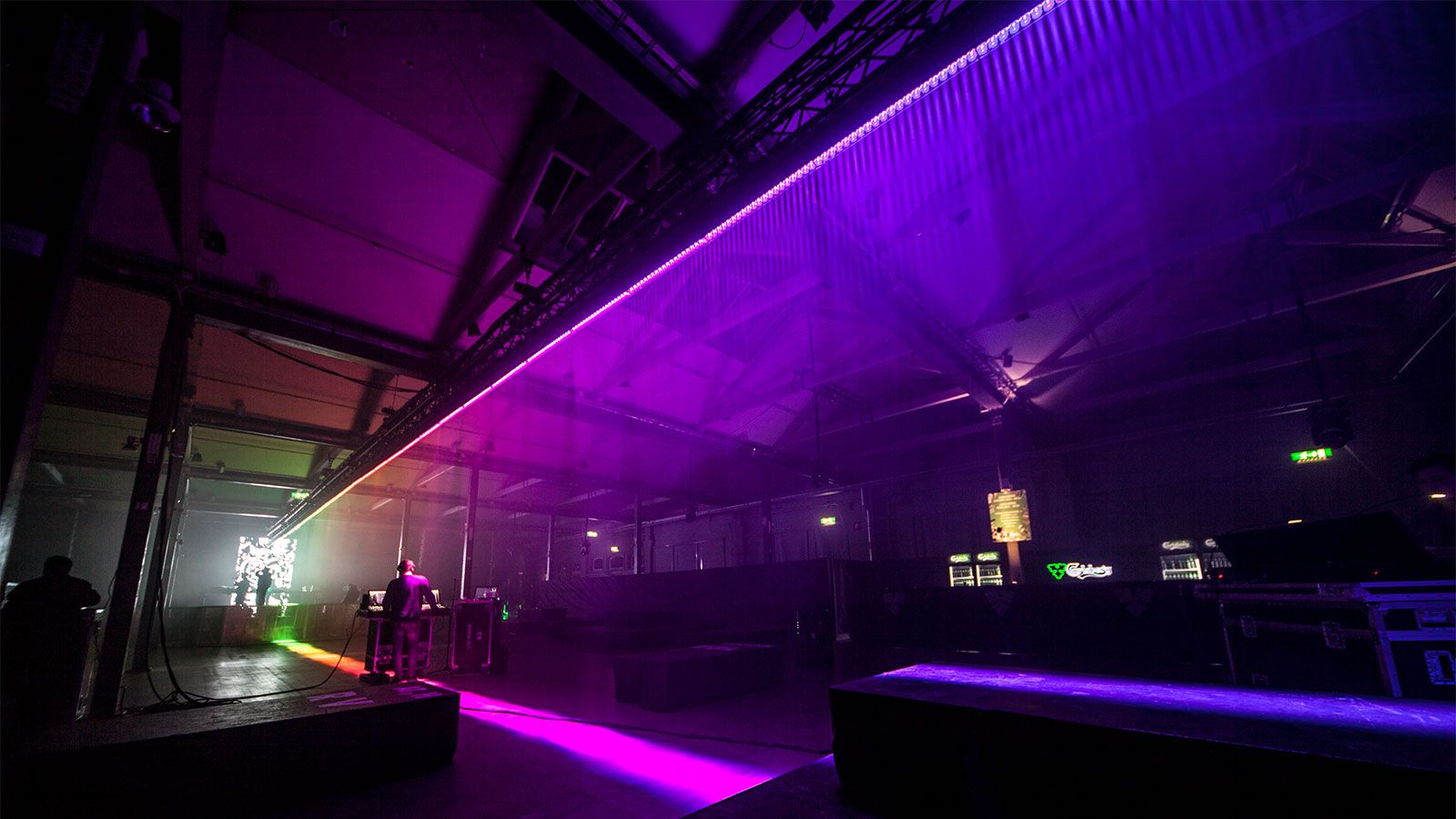 Carlsbergs „Green Door Project“ wird mit impression X4 Bars zum Event des Jahres