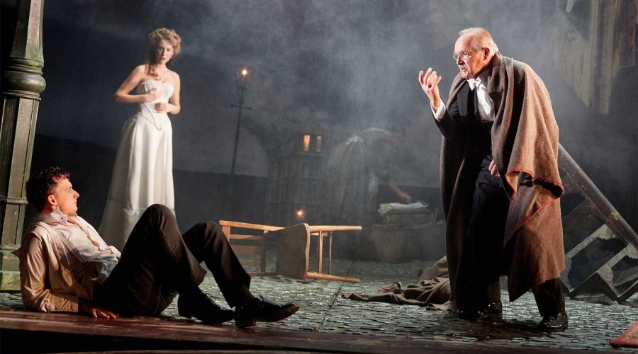 An Inspector Calls on White Light for GLP X4 Bar 20s