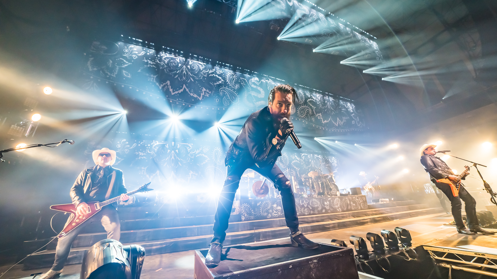 Jonas König Delivers Brilliant GLP Light Show for The BossHoss Black Is Beautiful Tour