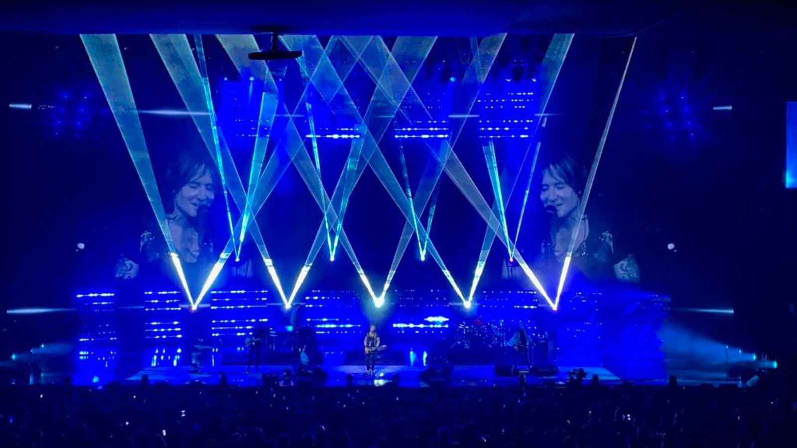impression X4 Bar and JDC1 on Keith Urban Festival Tour